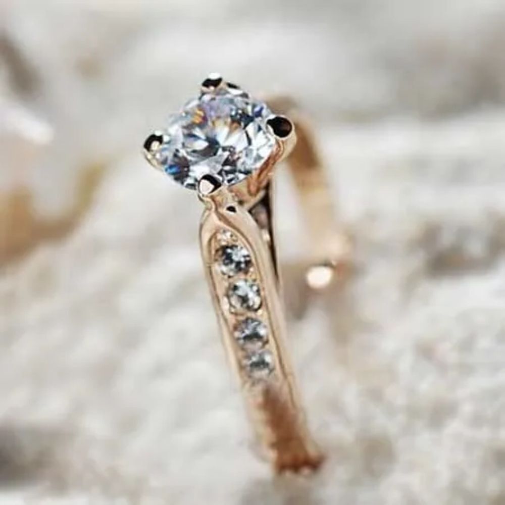 Ladies Classic Gold Ring - Picture 5 of 5